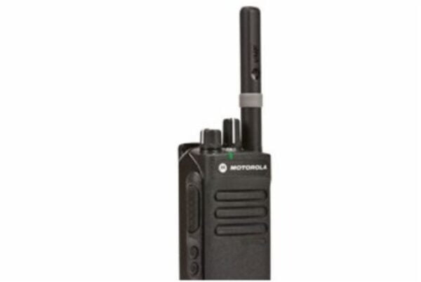 Motorola DP2400 VHF/UHF/DMR radiopuhelin